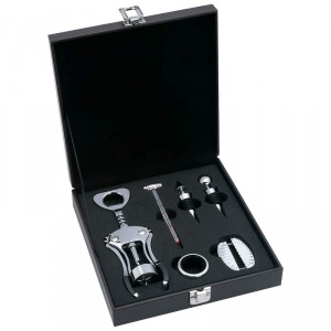 Wyndham House 6pc Wine Set in Storage Case